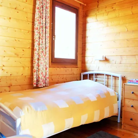 Lakeside Escape For 6 Guests, Cleaning Included Vakantiehuis Beaulieu (Cantal)