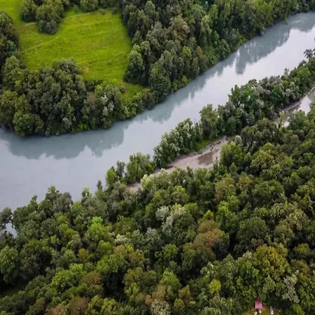 Lakeside Escape For 6 Guests, Cleaning Included * Beaulieu (Cantal)