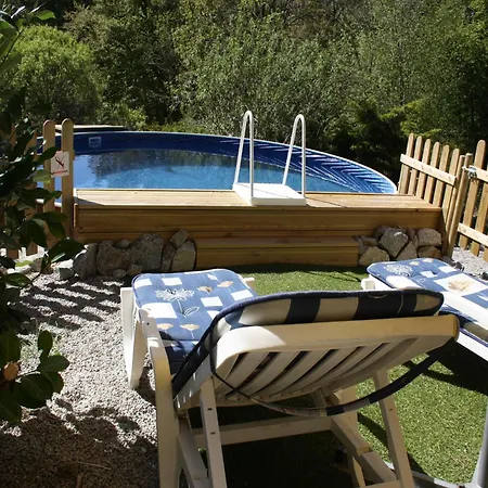 Lakeside Escape For 6 Guests, Cleaning Included * Beaulieu (Cantal)