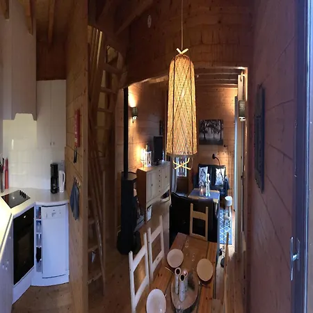 Lakeside Escape For 6 Guests, Cleaning Included Vakantiehuis