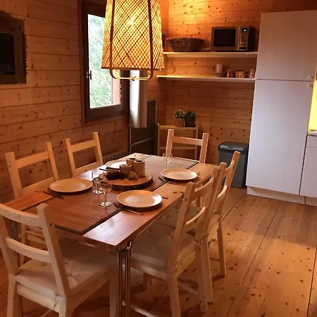 Lakeside Escape For 6 Guests, Cleaning Included *