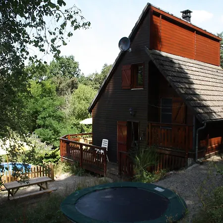 Lakeside Escape For 6 Guests, Cleaning Included * Beaulieu (Cantal)